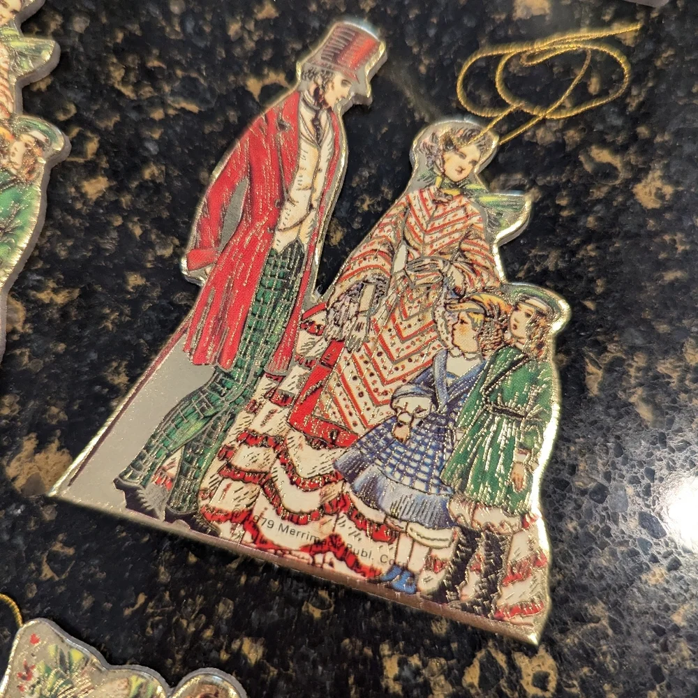 Victorian Courtship die-cut Christmas ornaments - Picture 8 of 13